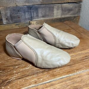 Stelle Jazz Nude Dance Shoes size 2.